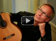 Video med akustisk spansk guitarmusik spillet af Mathias From