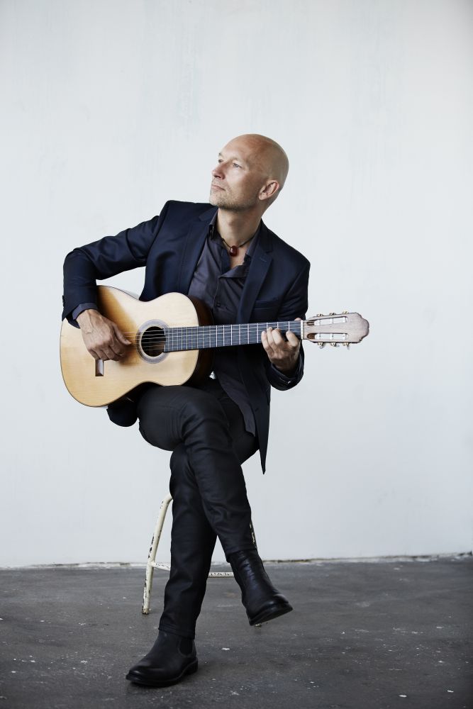 Guitarkoncert med Mathias Valentino From Guitarist Mathias Valentino From spiller koncert